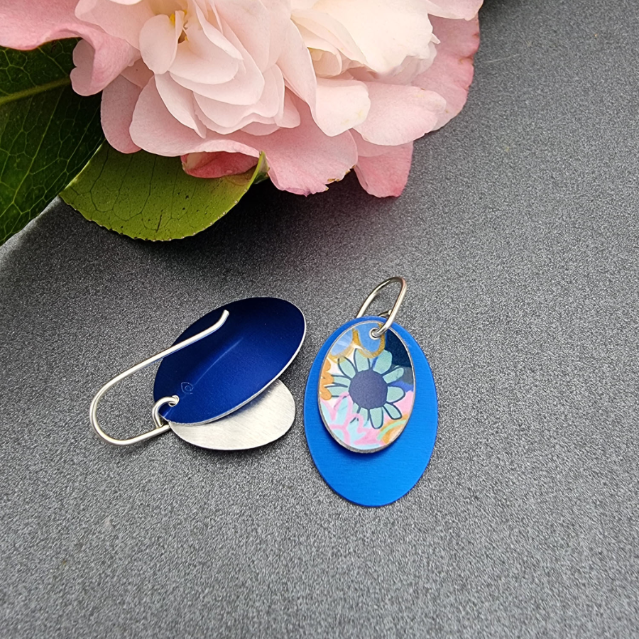 A Forever Flowers Earrings