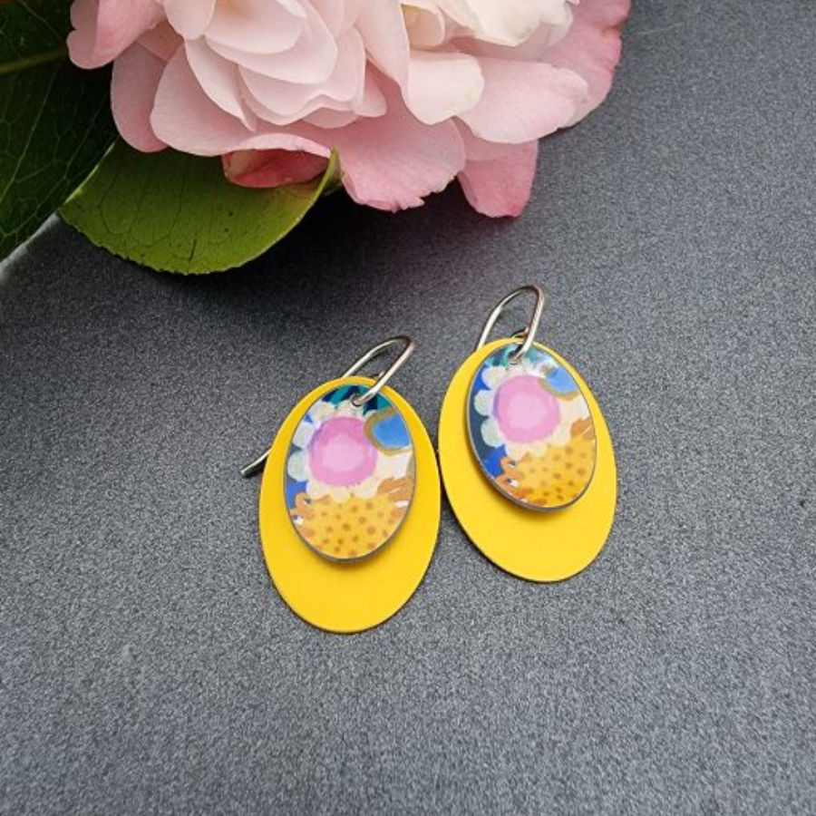 A Forever Flowers Earrings